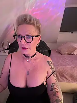 German Milf online show from January 2026 01:48:01 PM