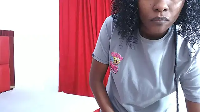 lizeth keilyn online show from November 2025 03:33:02 PM