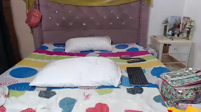 isabelle adj online show from March 2025 08:34:01 AM