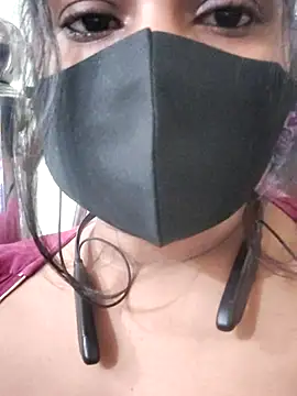 Shristiprakash0 online show from October 2025 04:47:01 PM