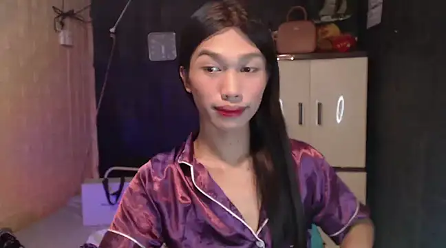 ToKeNa online show from February 2025 12:48:02 PM