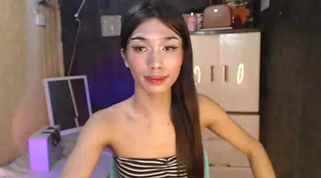 ToKeNa online show from February 2025 07:27:02 PM