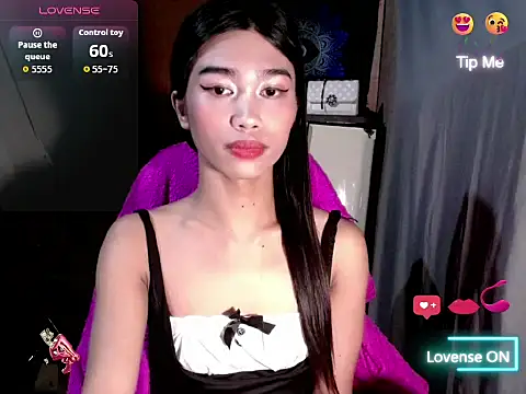 ToKeNa online show from October 2025 10:34:02 AM