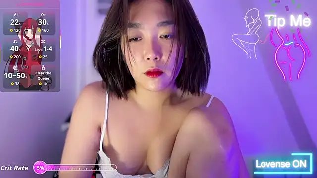 TR4NSCUTI3 online show from May 2026 08:13:02 PM