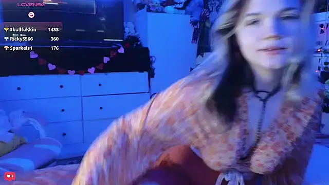 Snapshot of Cutiepiespanks chatting on February 2025 04:29:01 AM Cutiepiespanks online show from February 2025 04:29:01 AM