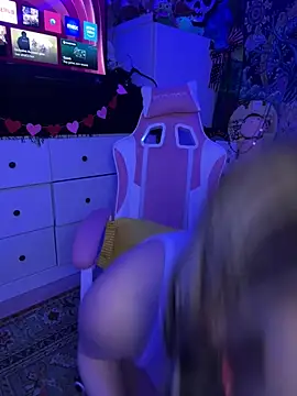 Snapshot of Cutiepiespanks chatting on February 2025 05:53:01 AM Cutiepiespanks online show from February 2025 05:53:01 AM