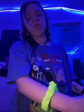 Snapshot of Cutiepiespanks chatting on February 2025 10:59:01 AM Cutiepiespanks online show from February 2025 10:59:01 AM