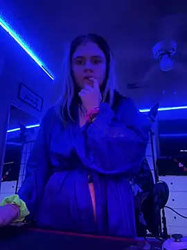 Snapshot of Cutiepiespanks chatting on March 2025 04:49:01 AM Cutiepiespanks online show from March 2025 04:49:01 AM