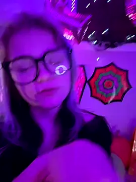 Snapshot of Cutiepiespanks chatting on November 2025 07:40:01 AM Cutiepiespanks online show from November 2025 07:40:01 AM