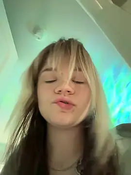 Snapshot of Cutiepiespanks chatting on March 2026 04:58:02 PM Cutiepiespanks online show from March 2026 04:58:02 PM