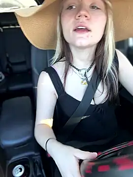 Snapshot of Cutiepiespanks chatting on March 2026 08:14:01 PM Cutiepiespanks online show from March 2026 08:14:01 PM