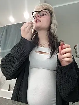 Snapshot of Cutiepiespanks chatting on March 2026 10:42:01 PM Cutiepiespanks online show from March 2026 10:42:01 PM