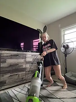 Snapshot of Cutiepiespanks chatting on April 2026 07:11:02 PM Cutiepiespanks online show from April 2026 07:11:02 PM