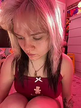 Snapshot of Cutiepiespanks chatting on April 2026 10:31:02 PM Cutiepiespanks online show from April 2026 10:31:02 PM