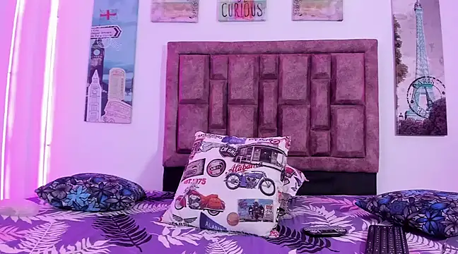 NaughtyAnaa online show from January 2025 06:01:02 AM