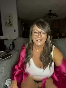 Snapshot of cowgirlc chatting on February 2025 03:23:02 AM cowgirlc online show from February 2025 03:23:02 AM