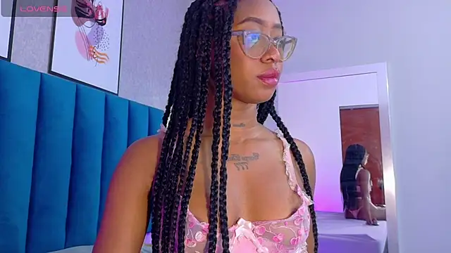 MiaMidnnightt online show from April 2026 12:36:01 PM