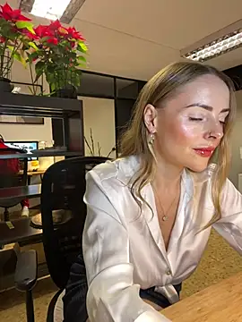 EmaSalis online show from December 2024 09:35:02 AM