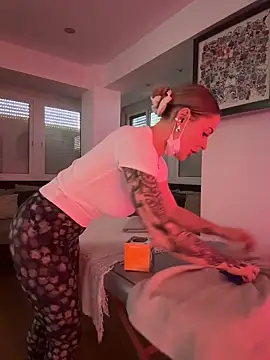 EmaSalis online show from February 2026 12:05:02 PM