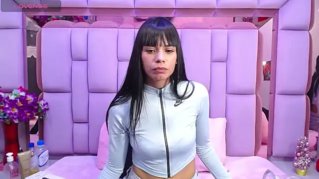 Snapshot of kylie_seex chatting on December 2025 02:51:01 AM kylie seex online show from December 2025 02:51:01 AM