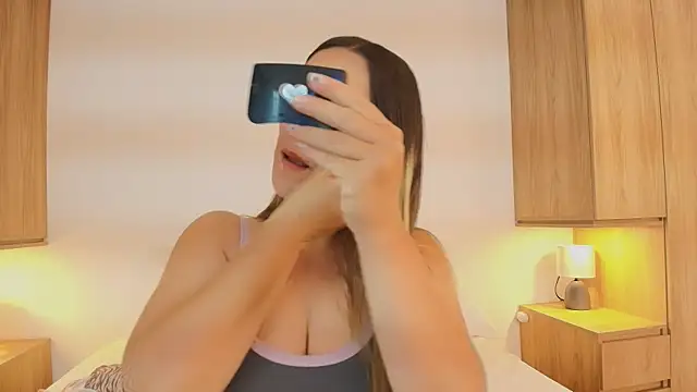 Isabella Harley online show from September 2025 01:23:01 PM