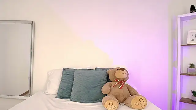 Isabella Harley online show from February 2026 01:26:02 PM