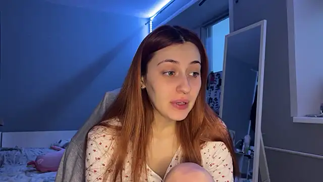 Uniarten online show from January 2025 12:48:02 PM