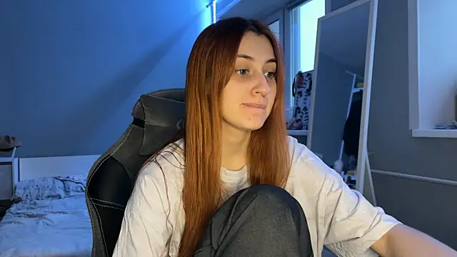 Uniarten online show from February 2025 12:25:02 PM