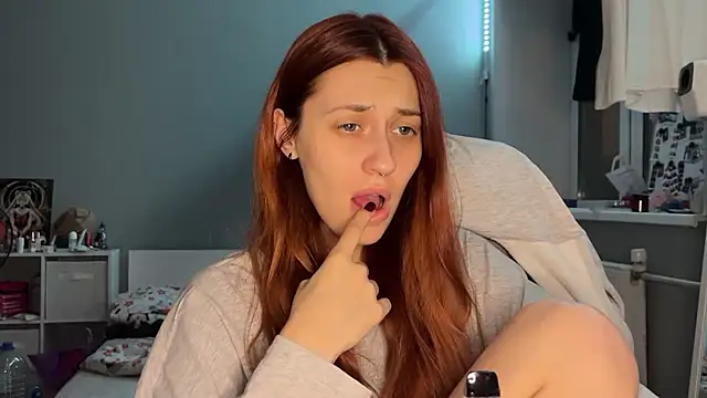 Uniarten online show from October 2025 06:27:02 PM