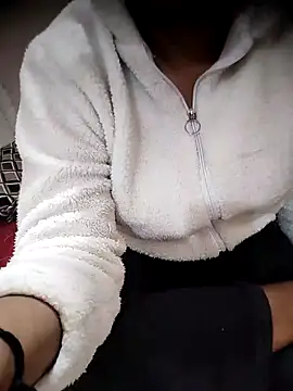 Snapshot of BigBustyRuhi chatting on January 2025 05:01:02 AM BigBustyRuhi online show from January 2025 05:01:02 AM