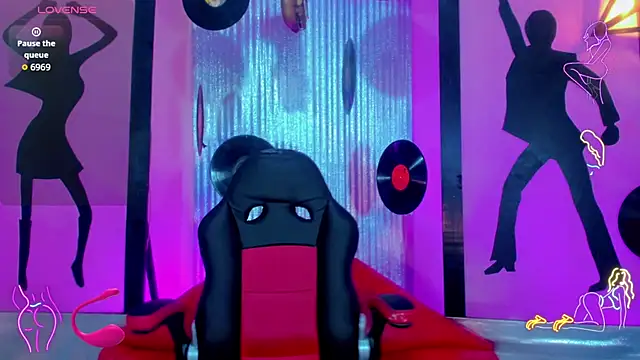 nickyminach  online show from November 2025 07:25:01 PM