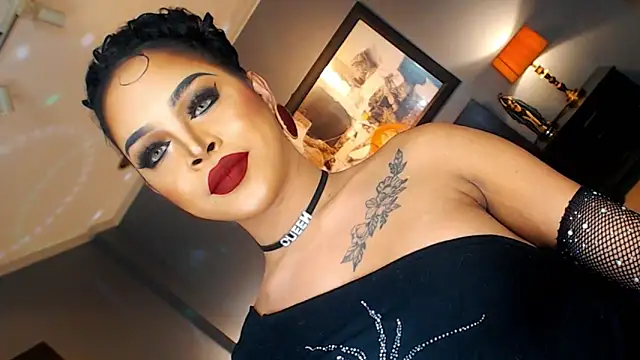 MarryQueen22 online show from November 2025 01:16:01 AM