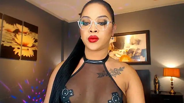 MarryQueen22 online show from May 2026 11:46:01 PM