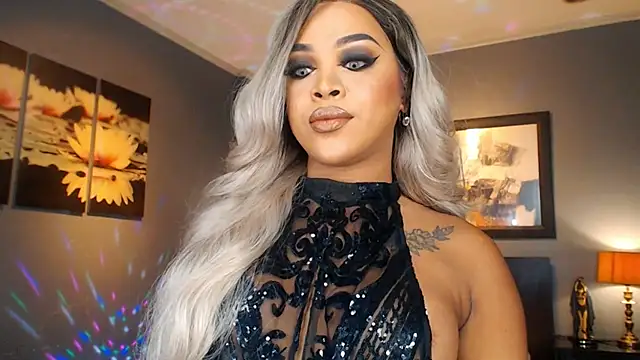 MarryQueen22 online show from May 2026 11:34:01 PM