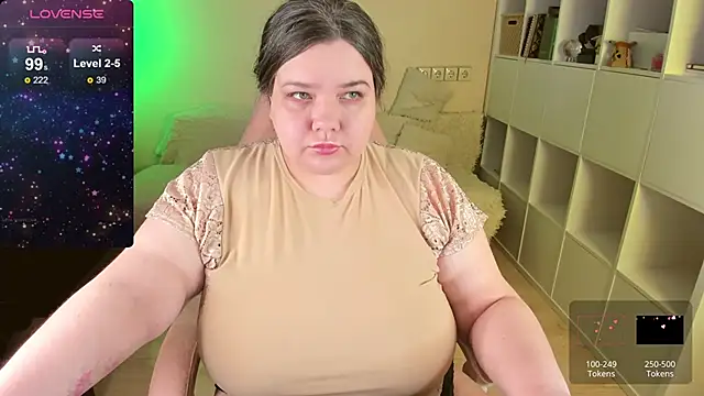 PlumPie online show from March 2025 05:27:02 PM