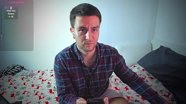 Snapshot of HonestAndrew chatting on December 2024 11:16:01 AM HonestAndrew online show from December 2024 11:16:01 AM