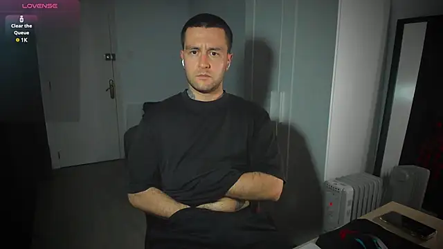 Snapshot of HonestAndrew chatting on February 2025 06:31:02 PM HonestAndrew online show from February 2025 06:31:02 PM