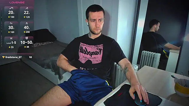 Snapshot of HonestAndrew chatting on February 2025 09:35:01 AM HonestAndrew online show from February 2025 09:35:01 AM