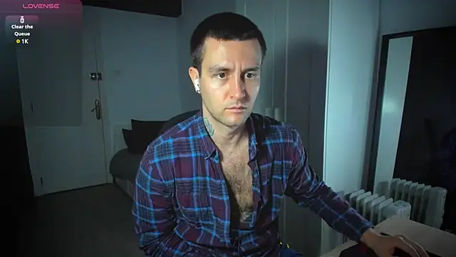 Snapshot of HonestAndrew chatting on February 2025 05:42:01 PM HonestAndrew online show from February 2025 05:42:01 PM