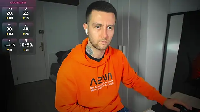 Snapshot of HonestAndrew chatting on March 2025 03:47:02 PM HonestAndrew online show from March 2025 03:47:02 PM