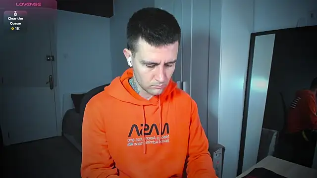 Snapshot of HonestAndrew chatting on March 2025 07:37:02 AM HonestAndrew online show from March 2025 07:37:02 AM