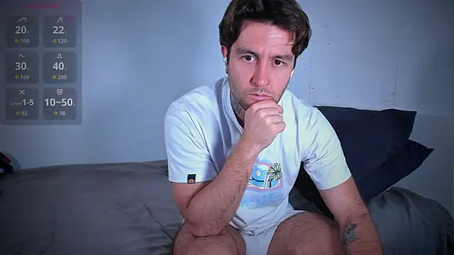 Snapshot of HonestAndrew chatting on December 2025 08:01:01 AM HonestAndrew online show from December 2025 08:01:01 AM