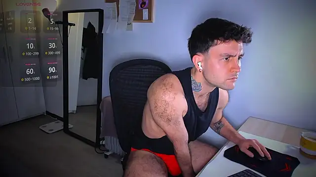 Snapshot of HonestAndrew chatting on February 2026 09:04:02 AM HonestAndrew online show from February 2026 09:04:02 AM