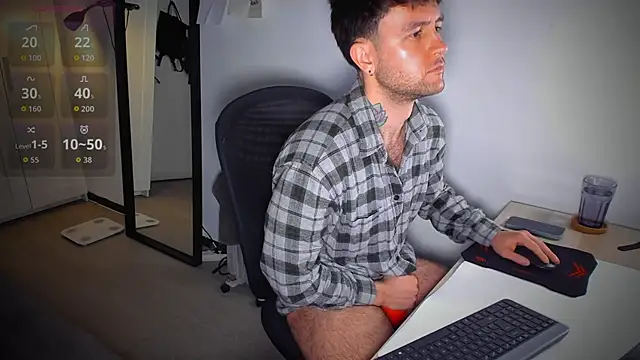 Snapshot of HonestAndrew chatting on February 2026 06:50:01 AM HonestAndrew online show from February 2026 06:50:01 AM