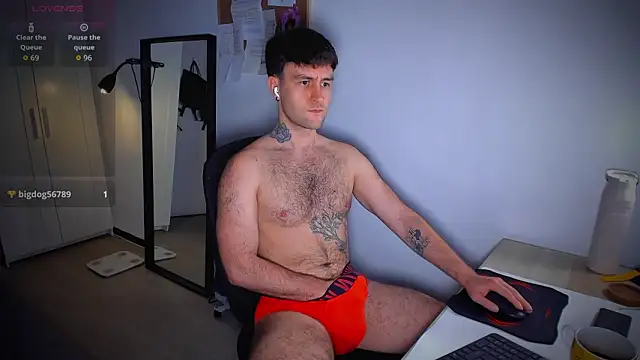 Snapshot of HonestAndrew chatting on February 2026 08:41:01 AM HonestAndrew online show from February 2026 08:41:01 AM