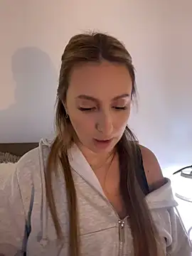 Snapshot of Eva_Ryen chatting on January 2026 04:21:02 PM Eva Ryen online show from January 2026 04:21:02 PM