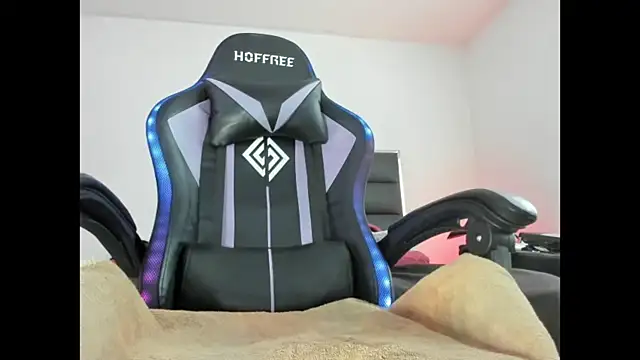 Snapshot of IcemanGHz chatting on February 2025 04:57:02 PM IcemanGHz online show from February 2025 04:57:02 PM