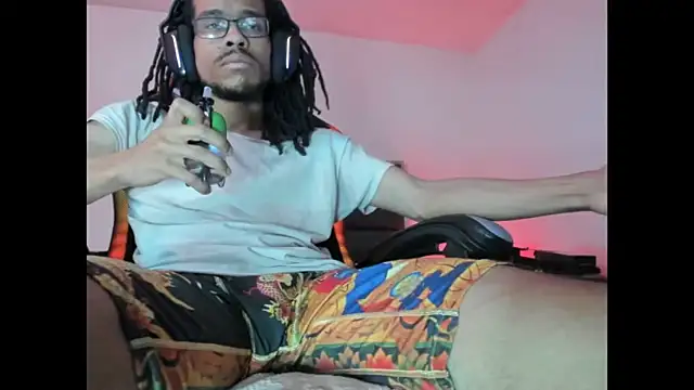 Snapshot of IcemanGHz chatting on March 2025 12:16:01 AM IcemanGHz online show from March 2025 12:16:01 AM