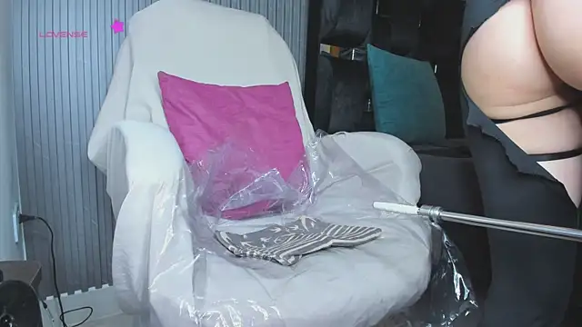 levana1 online show from September 2025 01:09:01 AM