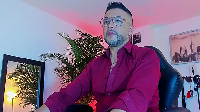 MrFrank tattoo online show from December 2024 11:33:02 AM